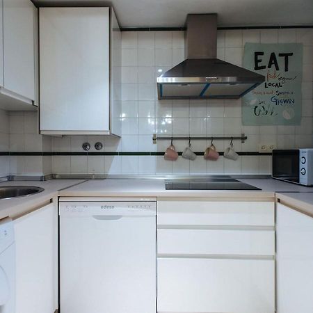 Pajaritos Suite Apartment - Private Parking Included Севилья Экстерьер фото
