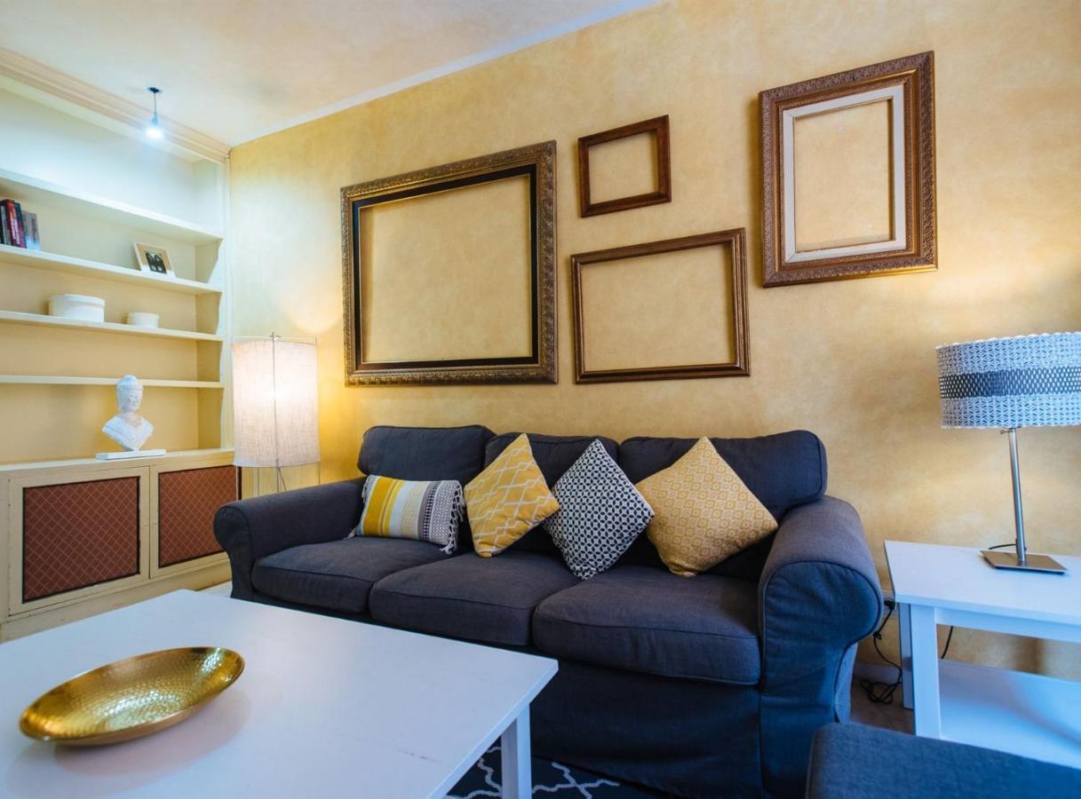 Pajaritos Suite Apartment - Private Parking Included Севилья Экстерьер фото