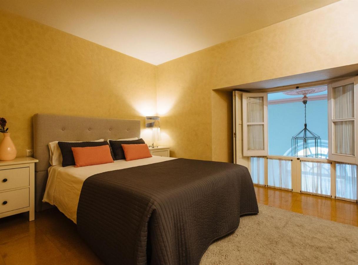 Pajaritos Suite Apartment - Private Parking Included Севилья Экстерьер фото